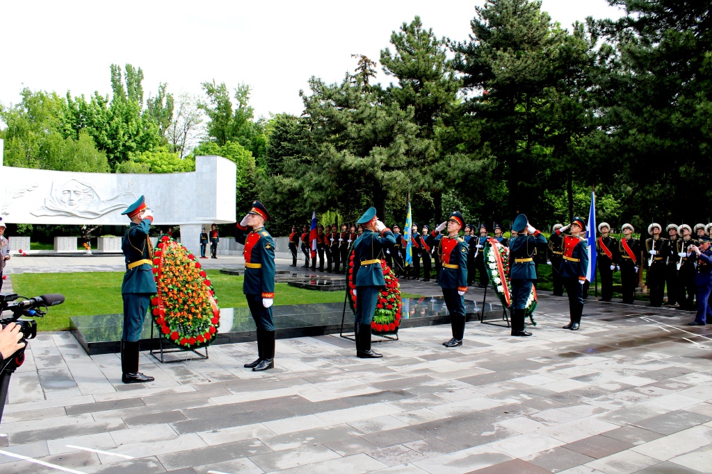 Помните! Через века, через года, - помните!