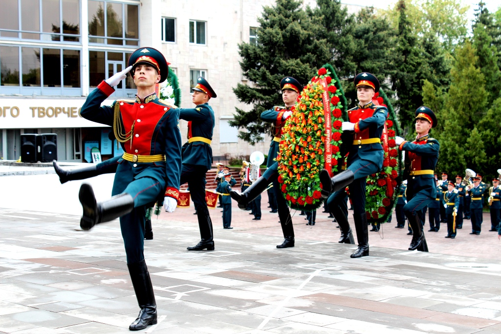 Помните! Через века, через года, - помните!