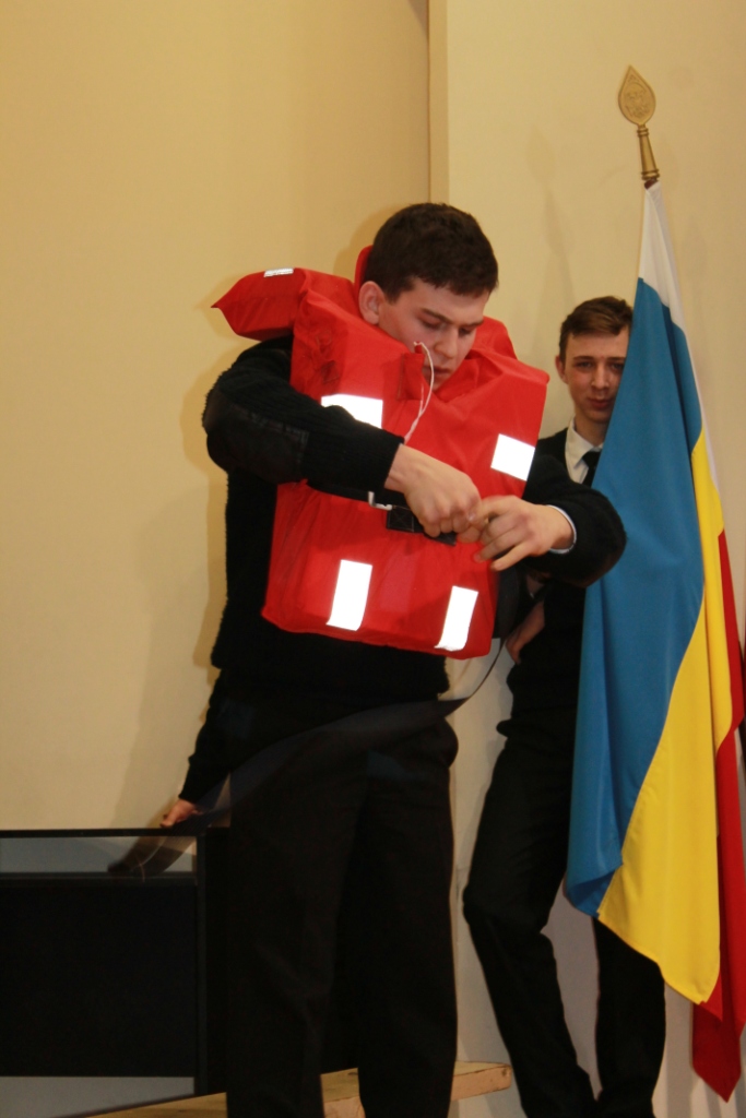 С Днем защитника Отечества