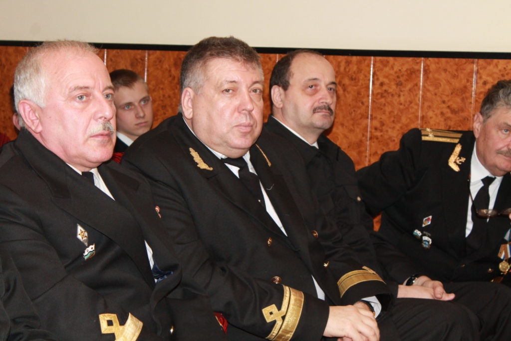 С Днем защитника Отечества